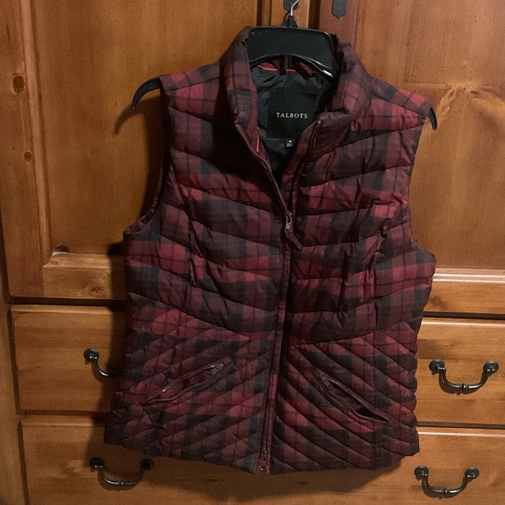 Talbots Women's Red and Black Buffalo Plaid Quilted Vest